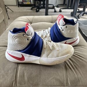 Kyrie 2 USA Size 11 (No Box) if anyone is willing to venmo  $55-$60 I will ship.
